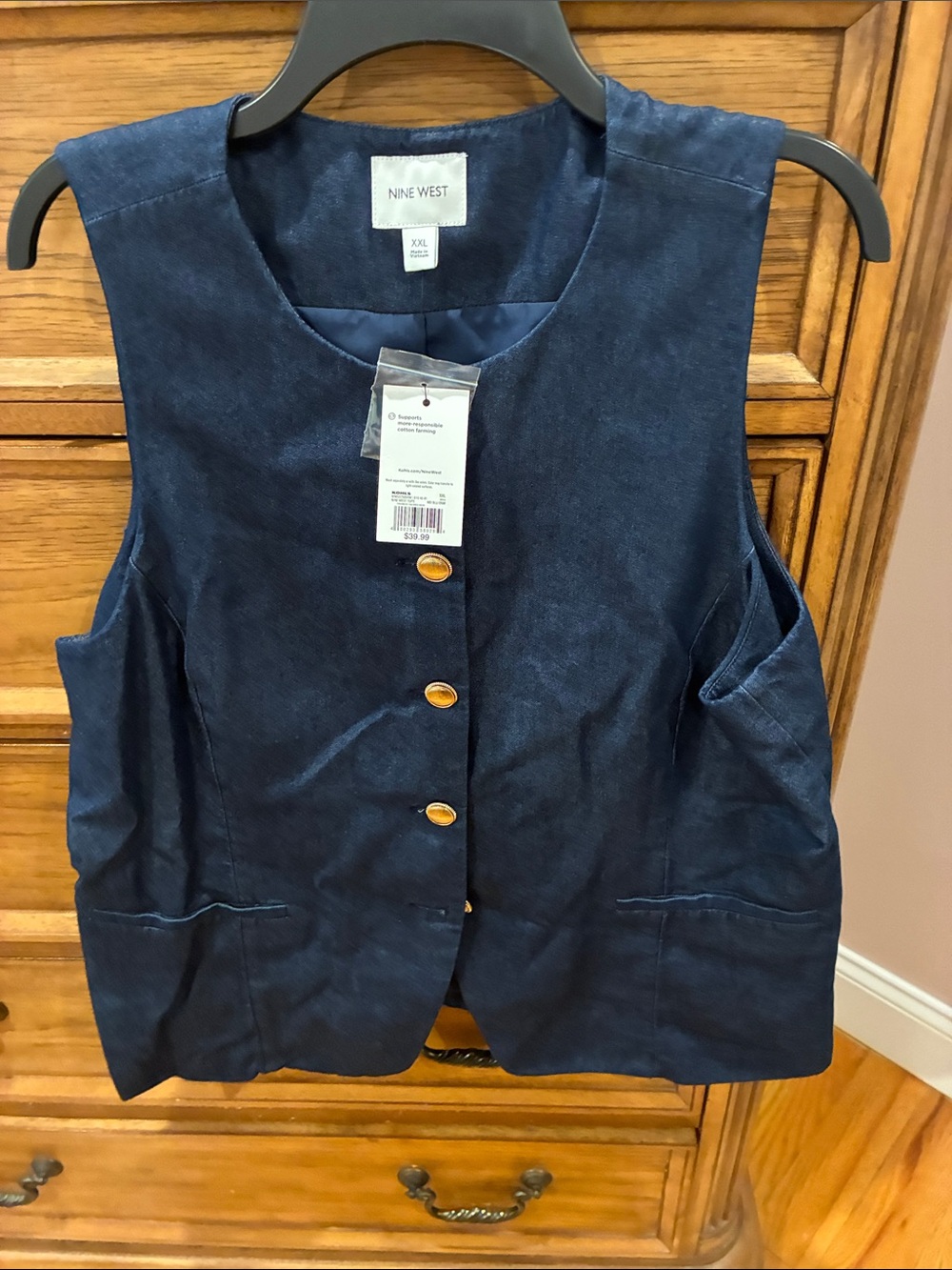 Nine West Navy Button-Front Sleeveless Vest